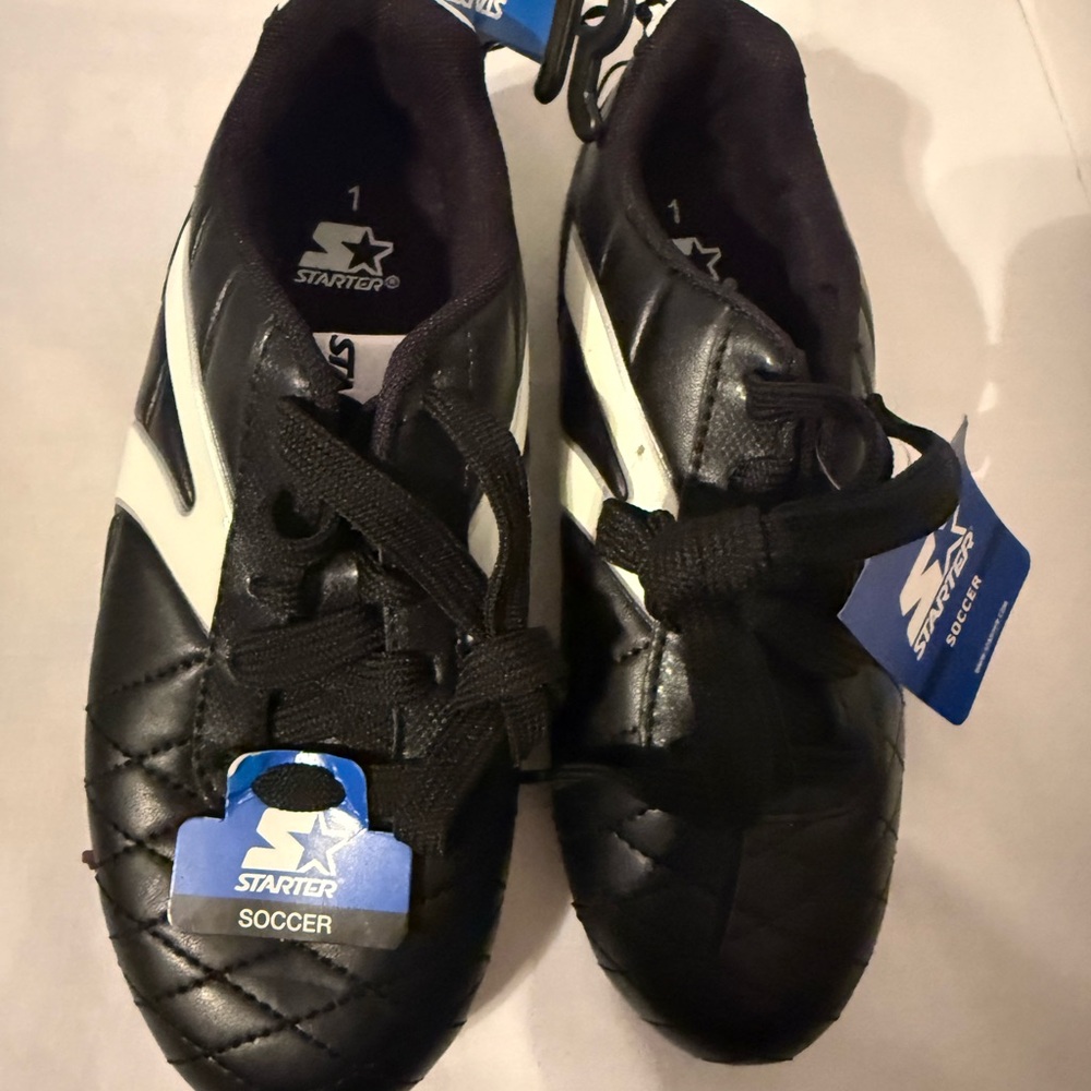 Starter Kids Black and White Soccer Sneakers